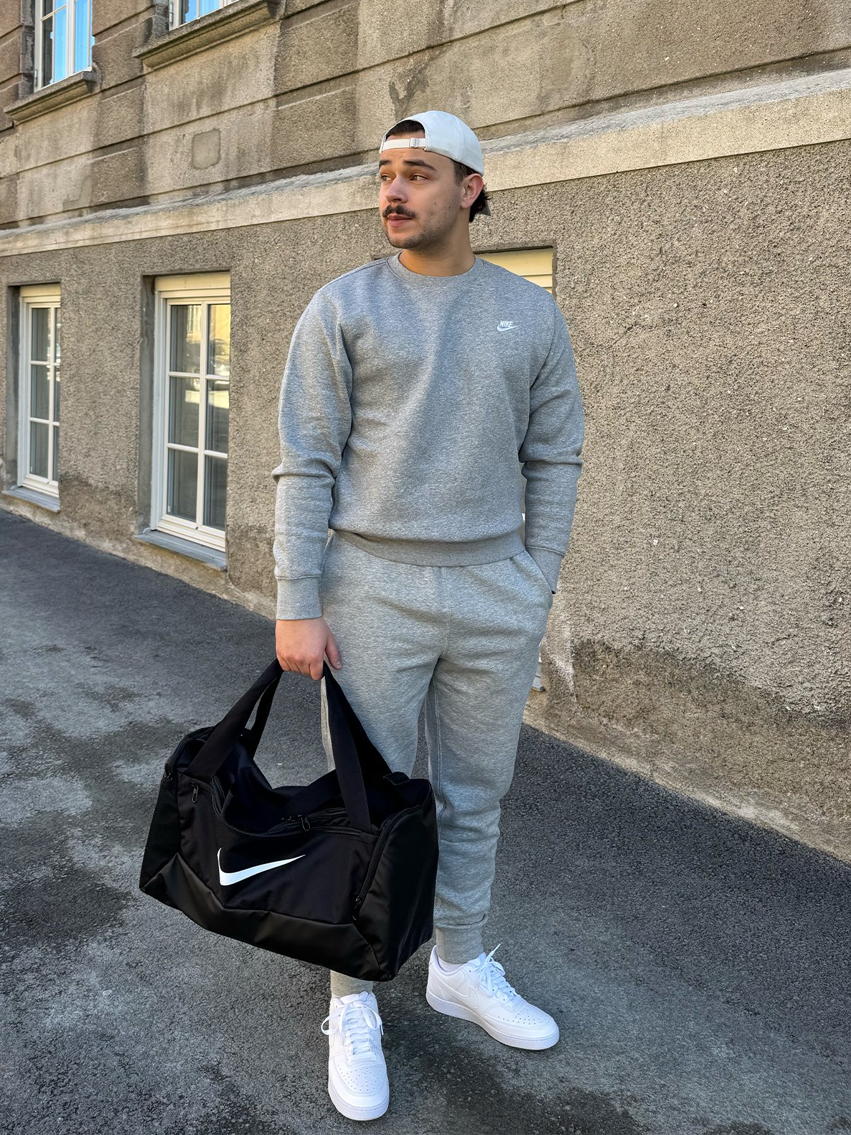 Nike Club Fleece Crew Dark Grey Heather / White