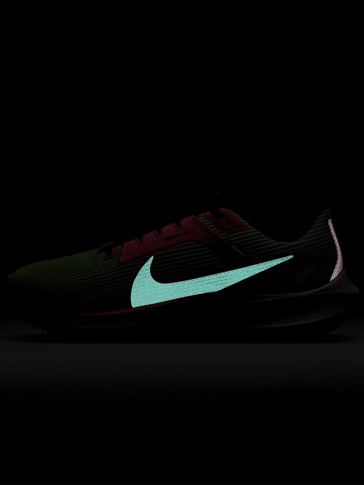 Nike Air Zoom Pegasus 40 Premium Luminous Green / Volt / Lime Blast / Black