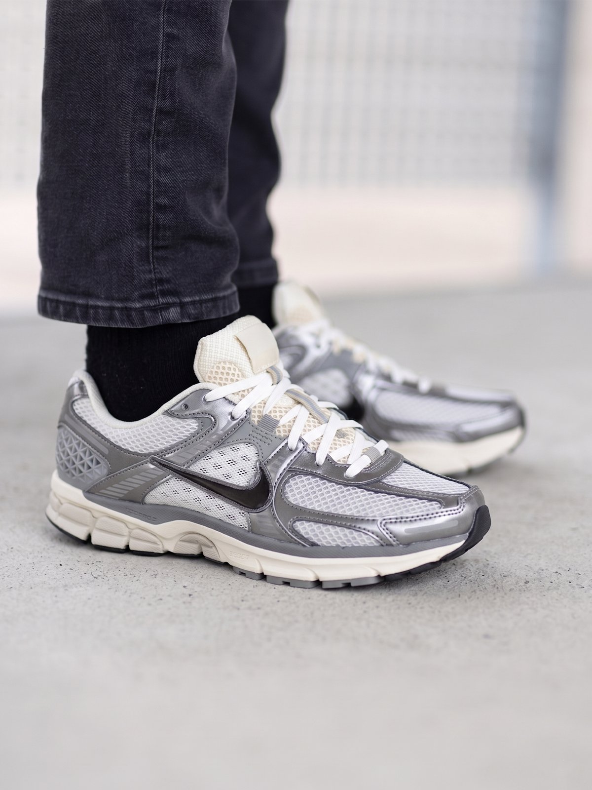 Nike Vomero 5 Runner Phantom / Pencil Point / Black