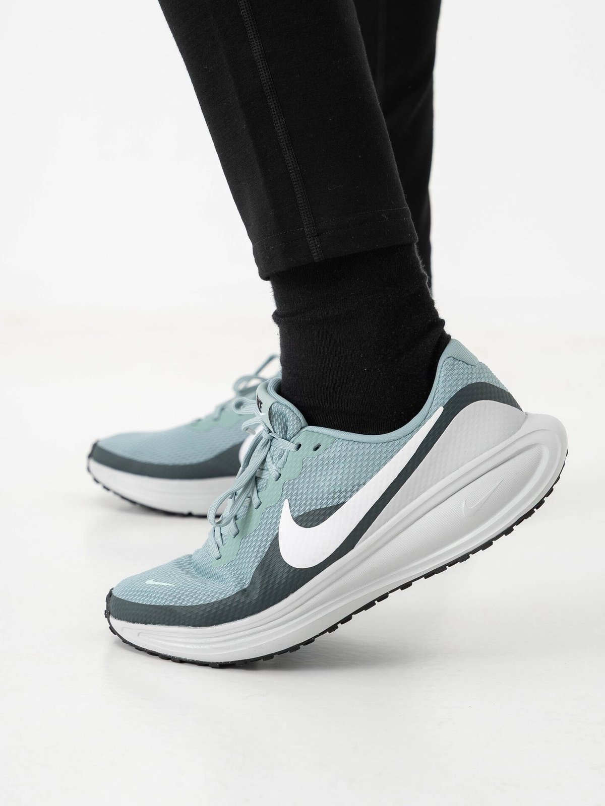 Nike Revolution 8 Grønn