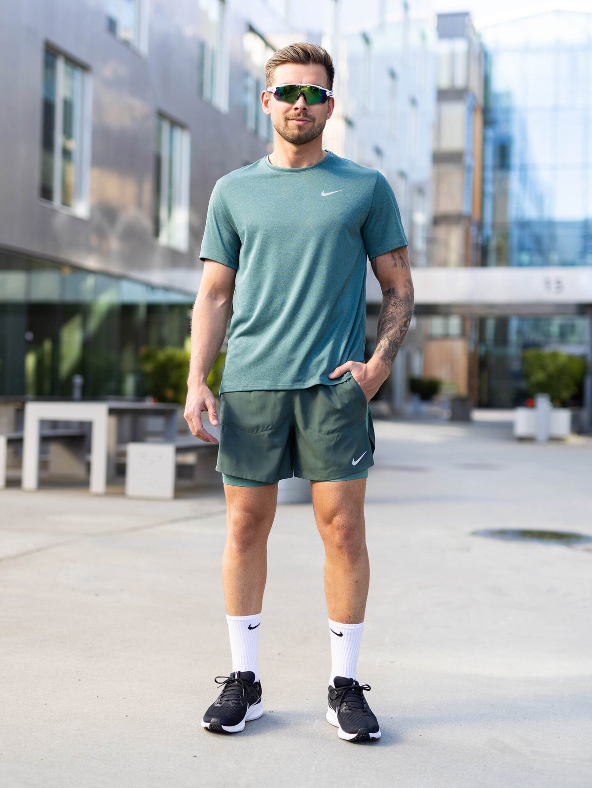 Oakley Radar Ev Path Polished White / Brilleglassfarge: Prizm Jade / Lysgjennomslipp: 14%