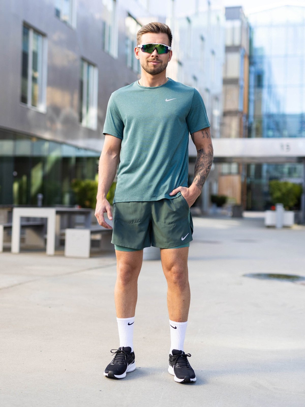 Oakley Radar Ev Path Polished White / Brilleglassfarge: Prizm Jade / Lysgjennomslipp: 14%