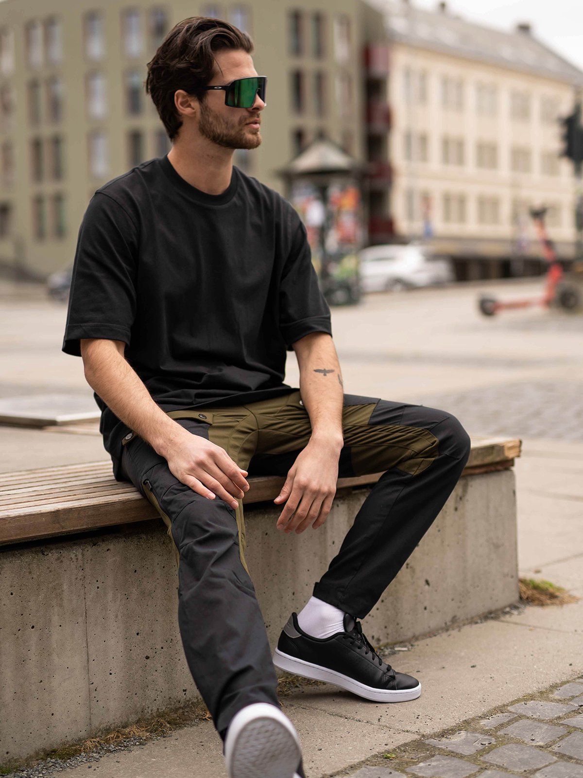 Oakley Sutro Black Ink / Brilleglassfarge: Prizm Jade / Lysgjennomslipp: 14%