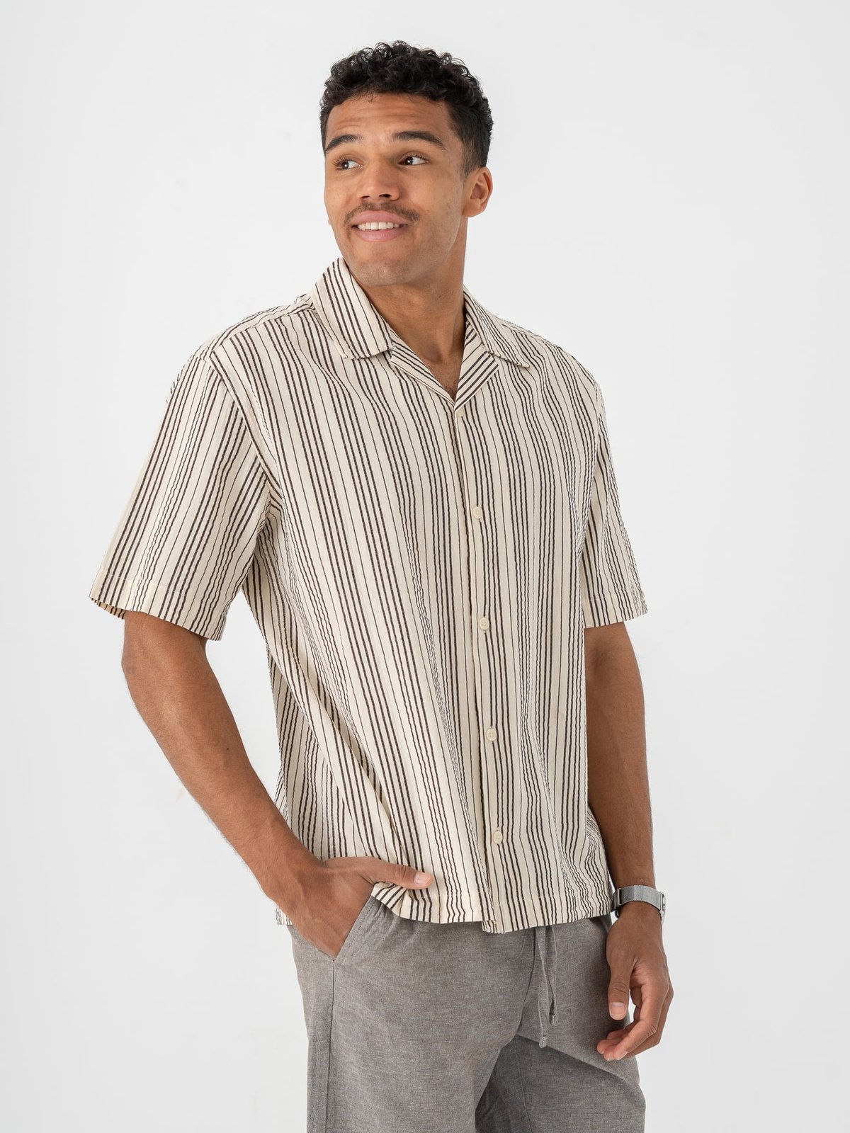 Only & Sons Cruz Relax Seersucker Resort Short Sleeve Shirt Antique White Black Coffee