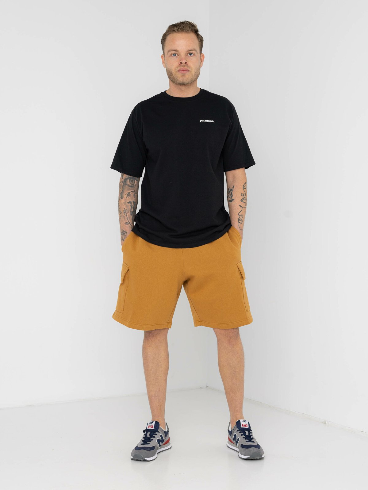 Patagonia M P-6 Logo Responsibili-Tee Black