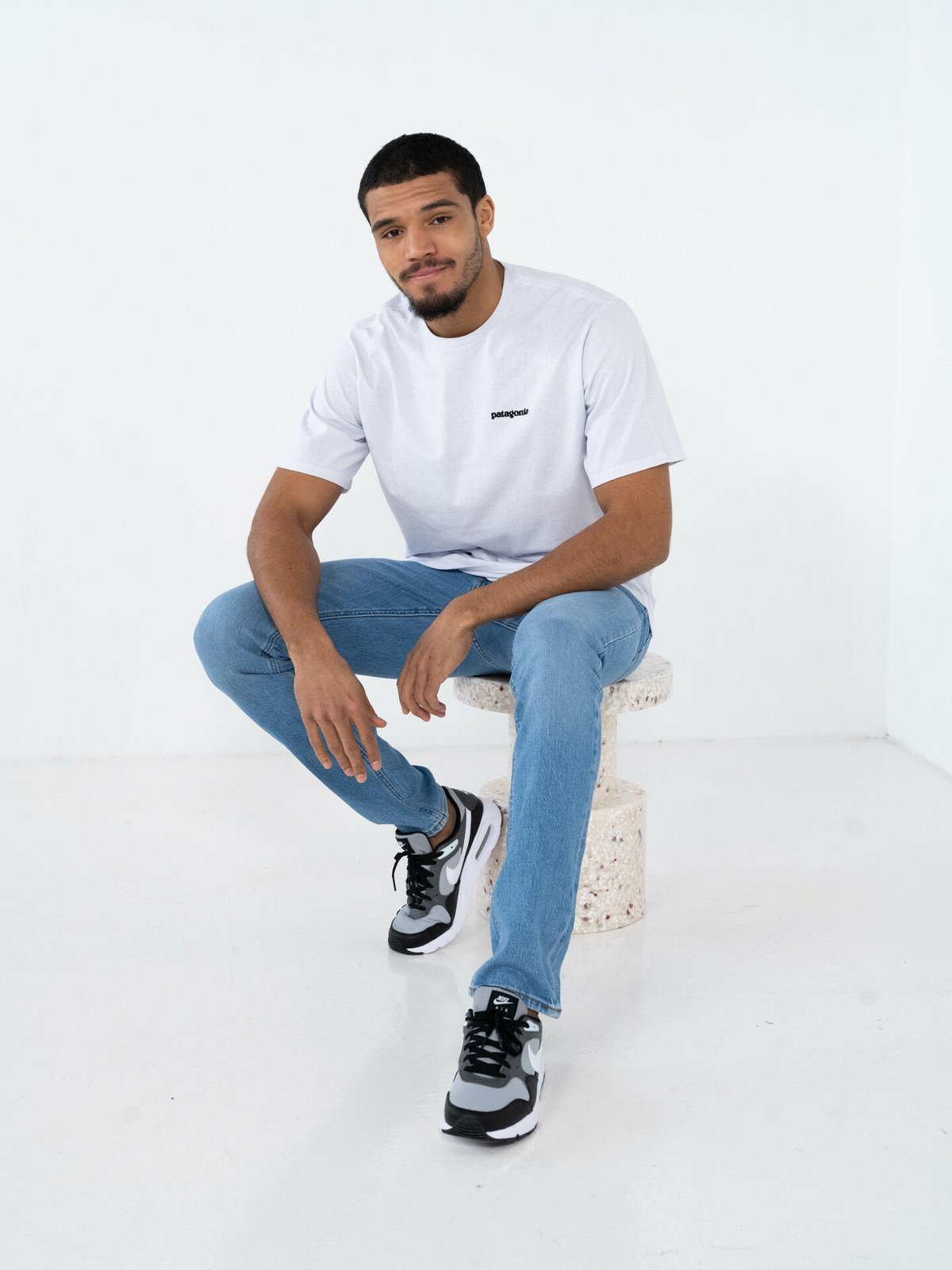 Patagonia M P-6 Logo Responsibili-Tee White