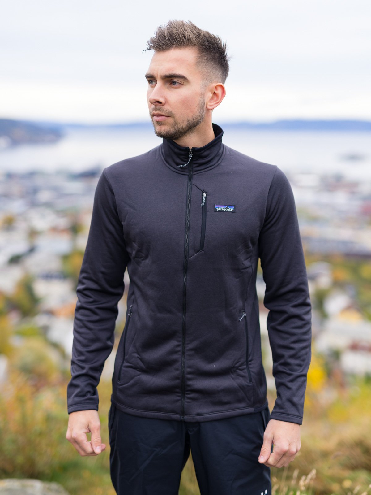 Patagonia M's R1 Daily Jacket Ink Black - Black X-Dye