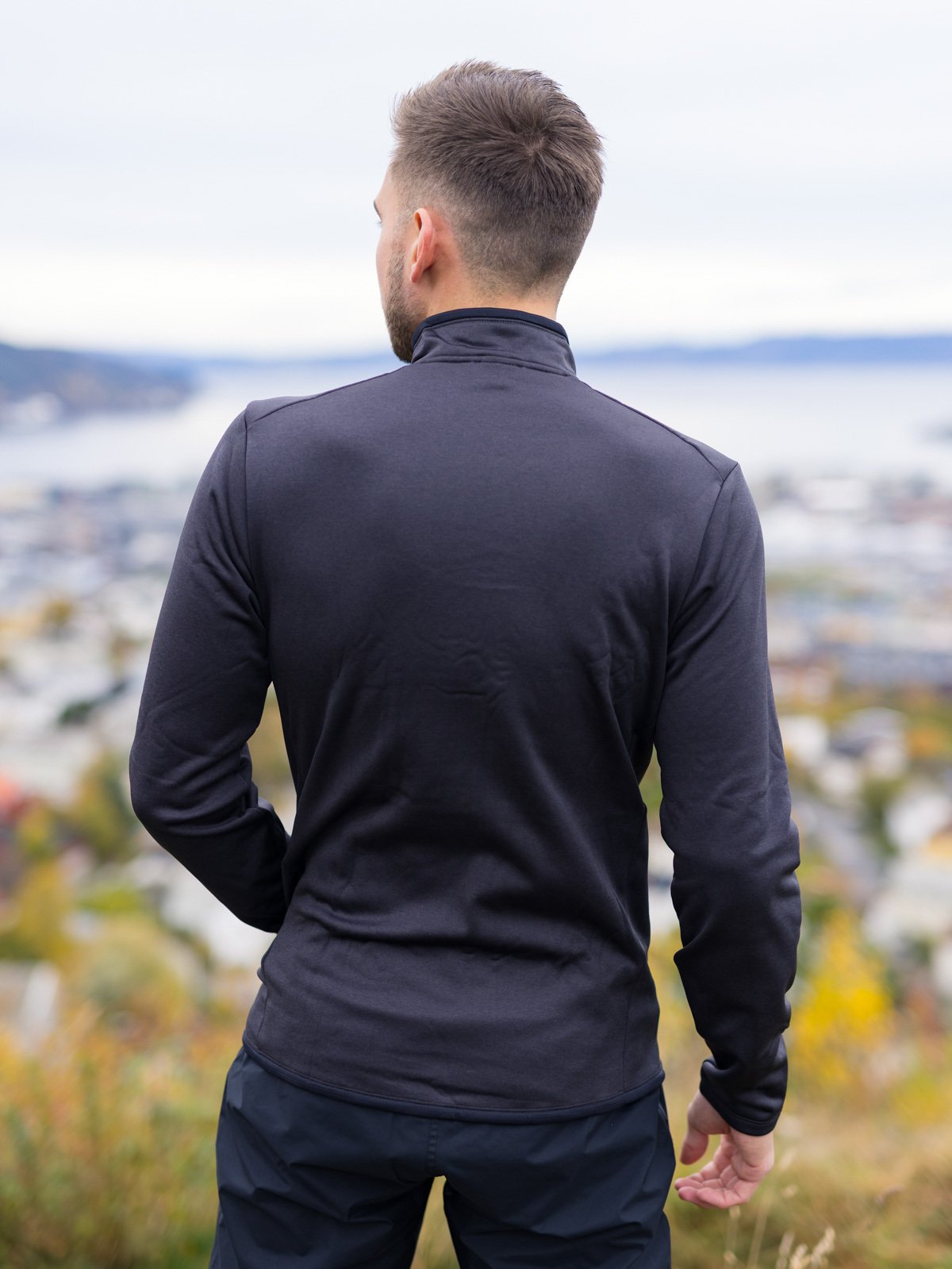Patagonia M's R1 Daily Jacket Ink Black - Black X-Dye
