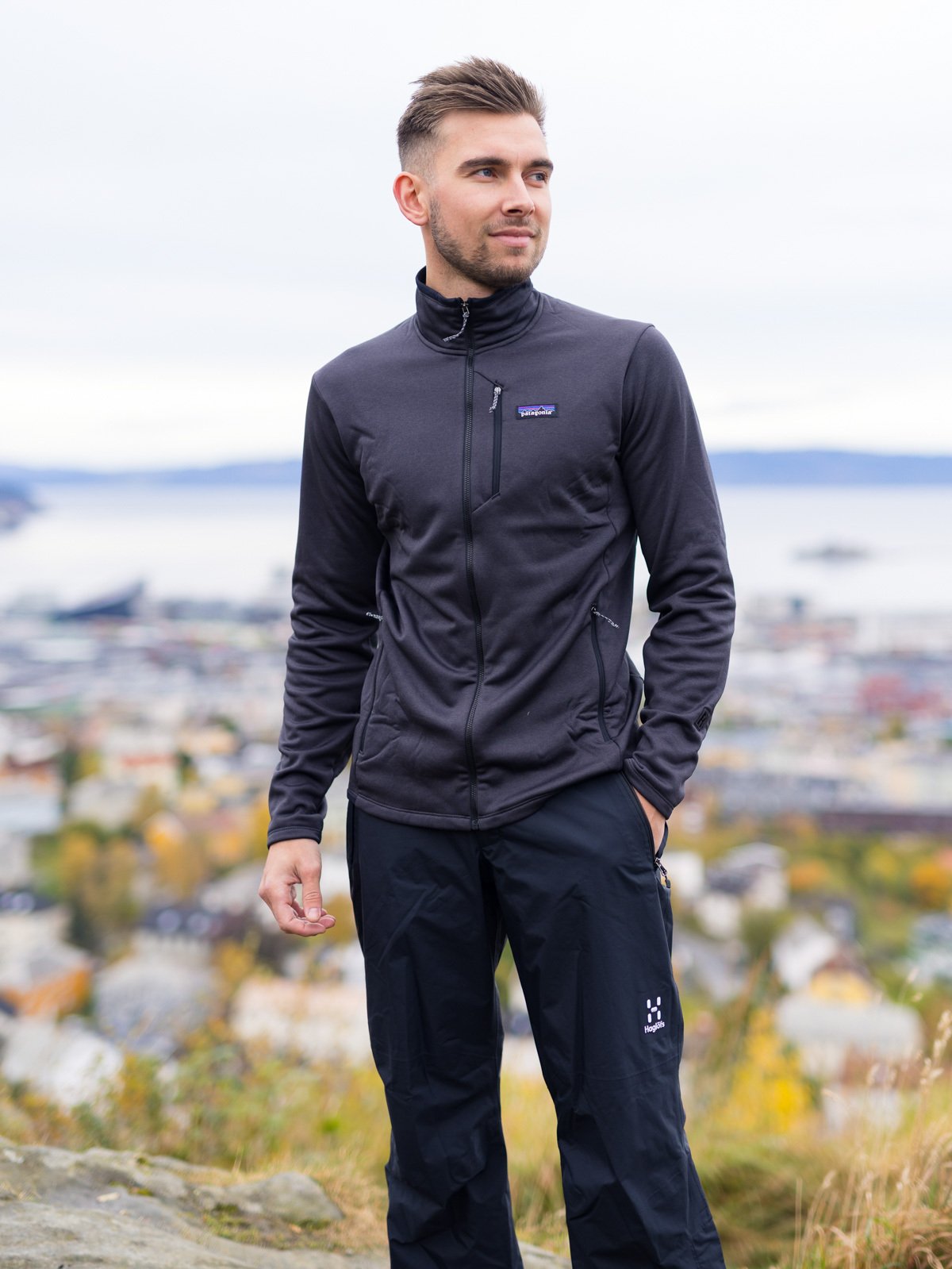 Patagonia M's R1 Daily Jacket Ink Black - Black X-Dye