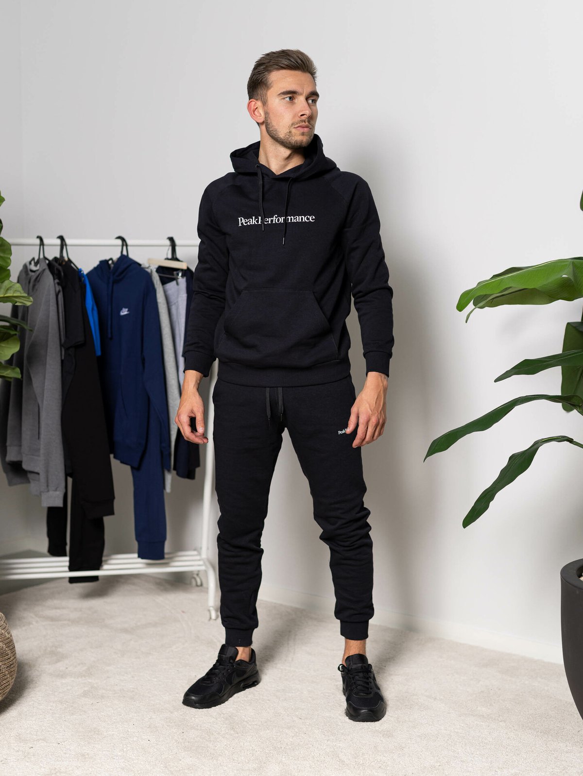 Peak Performance Ground Hood Black