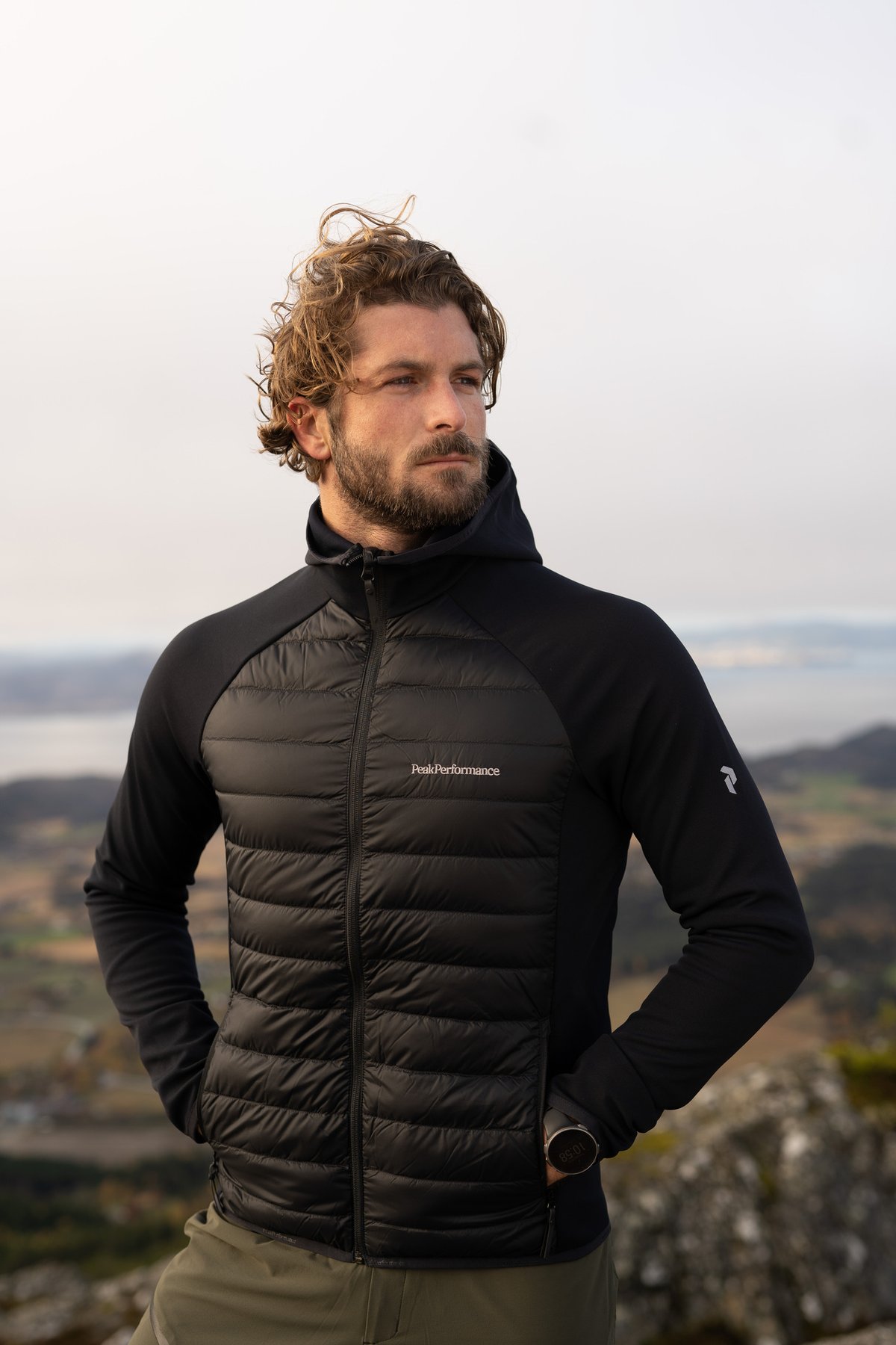 Peak Performance Down Hybrid Hood Jacket Black