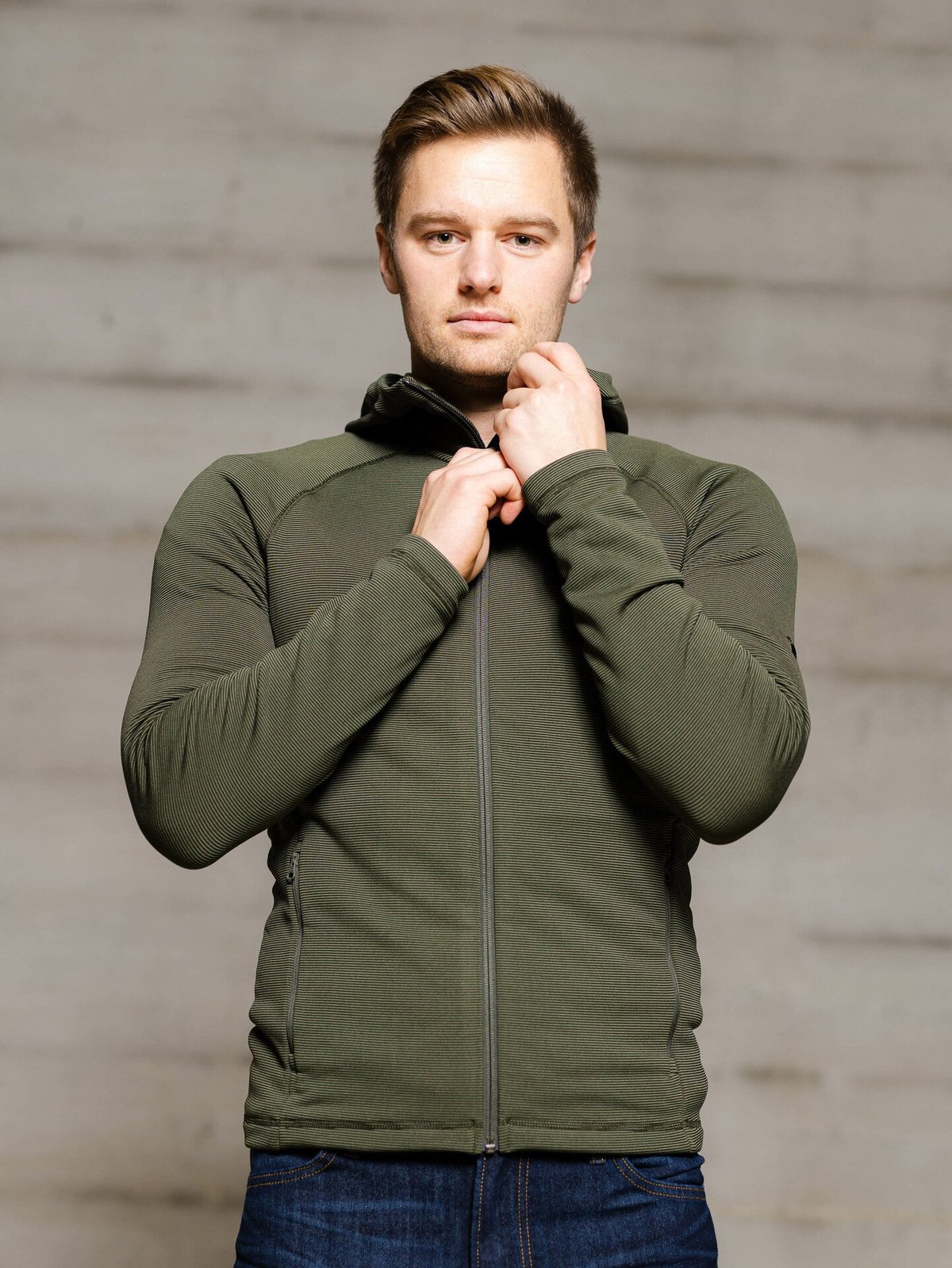 Peak Performance Midlayer Zip Hood Forest Night