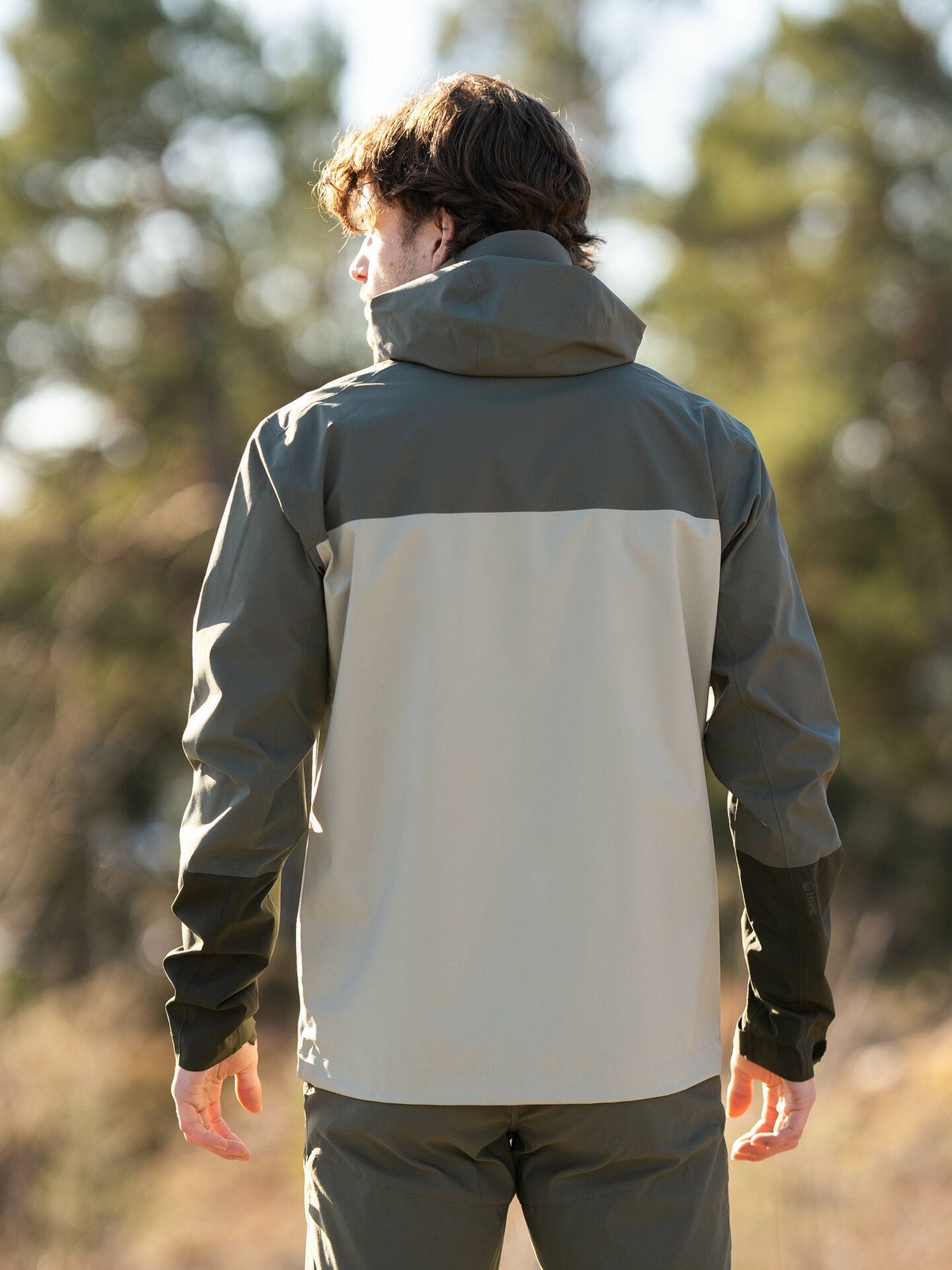 Peak Performance Trail Hipe Shell Jacket Pine Needle (48C) / Limit Green (G25) / Forest Night (4BT)