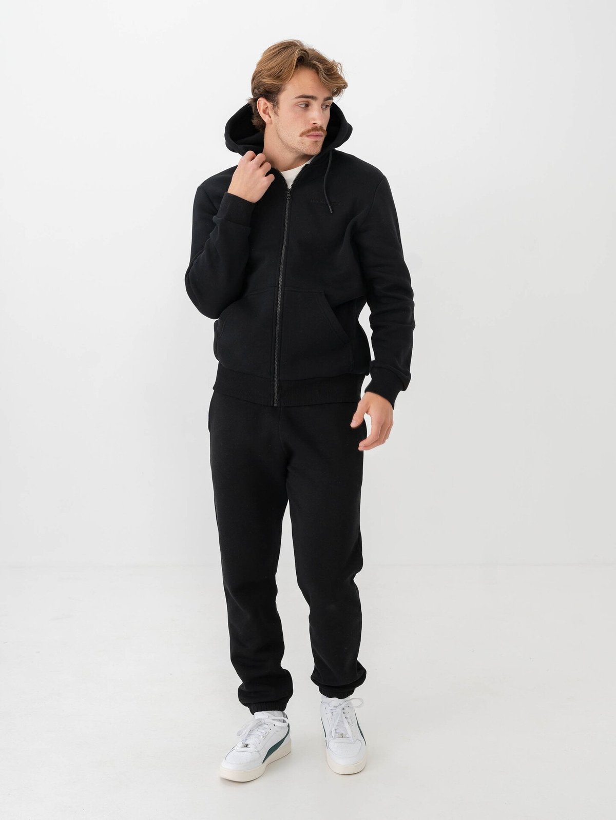 Peak Performance Original Small Logo Zip Hood Black