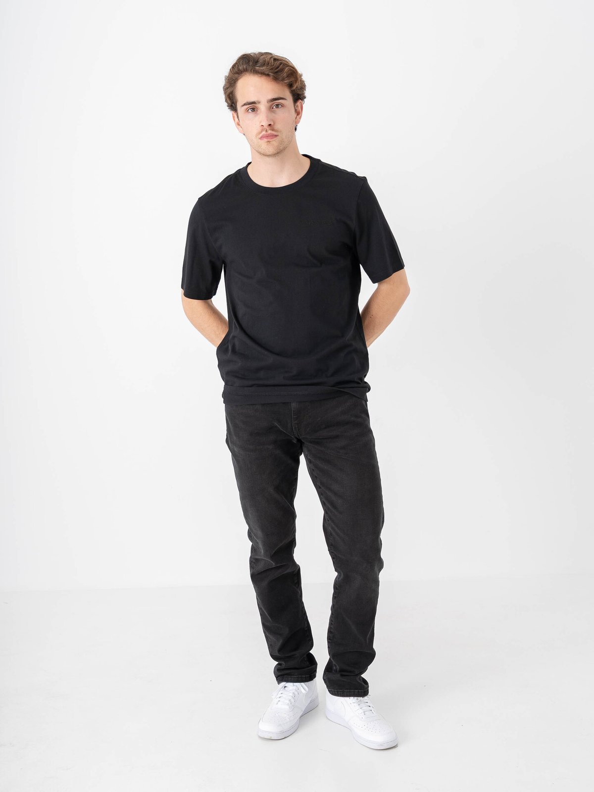 Peak Performance M Original Small Logo Tee BLACK