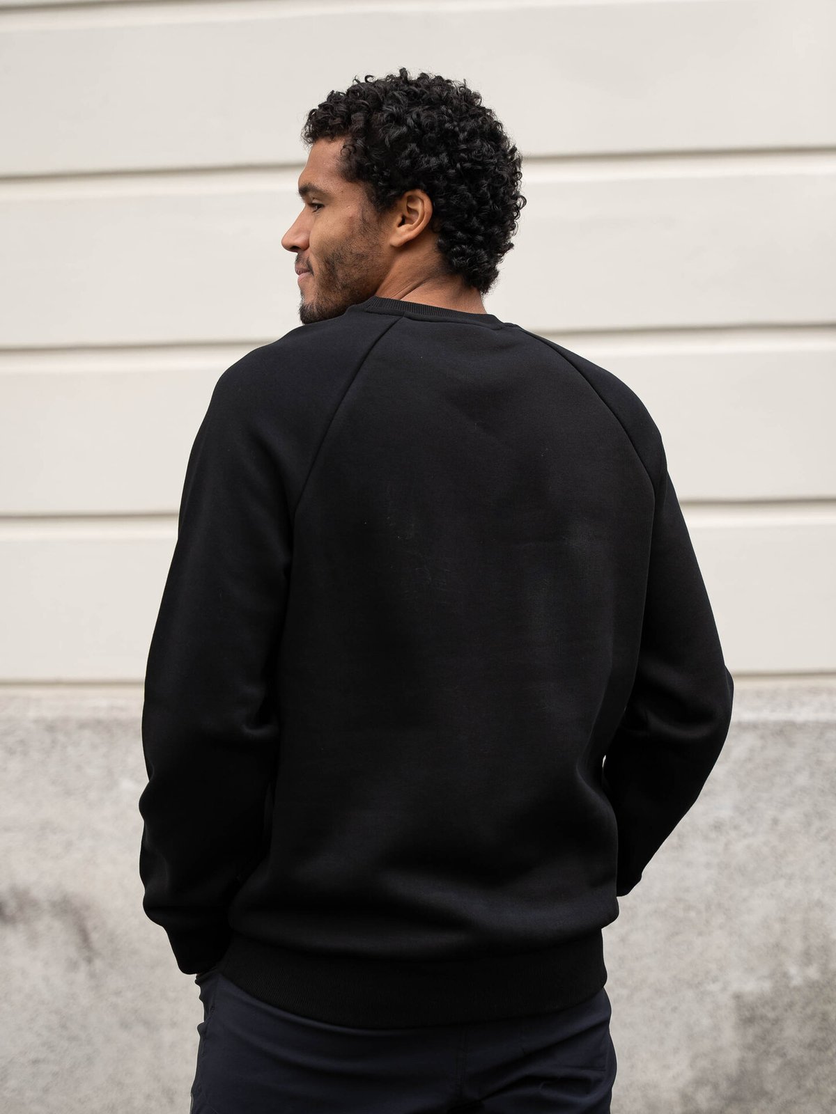 Peak Performance M Original Crew Black (050)