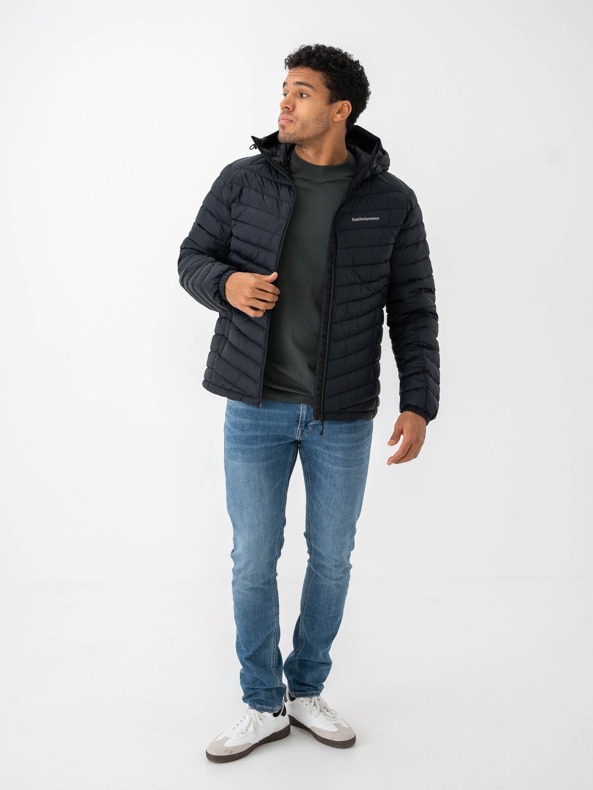 Peak Performance Frost Down Hood Jacket Black