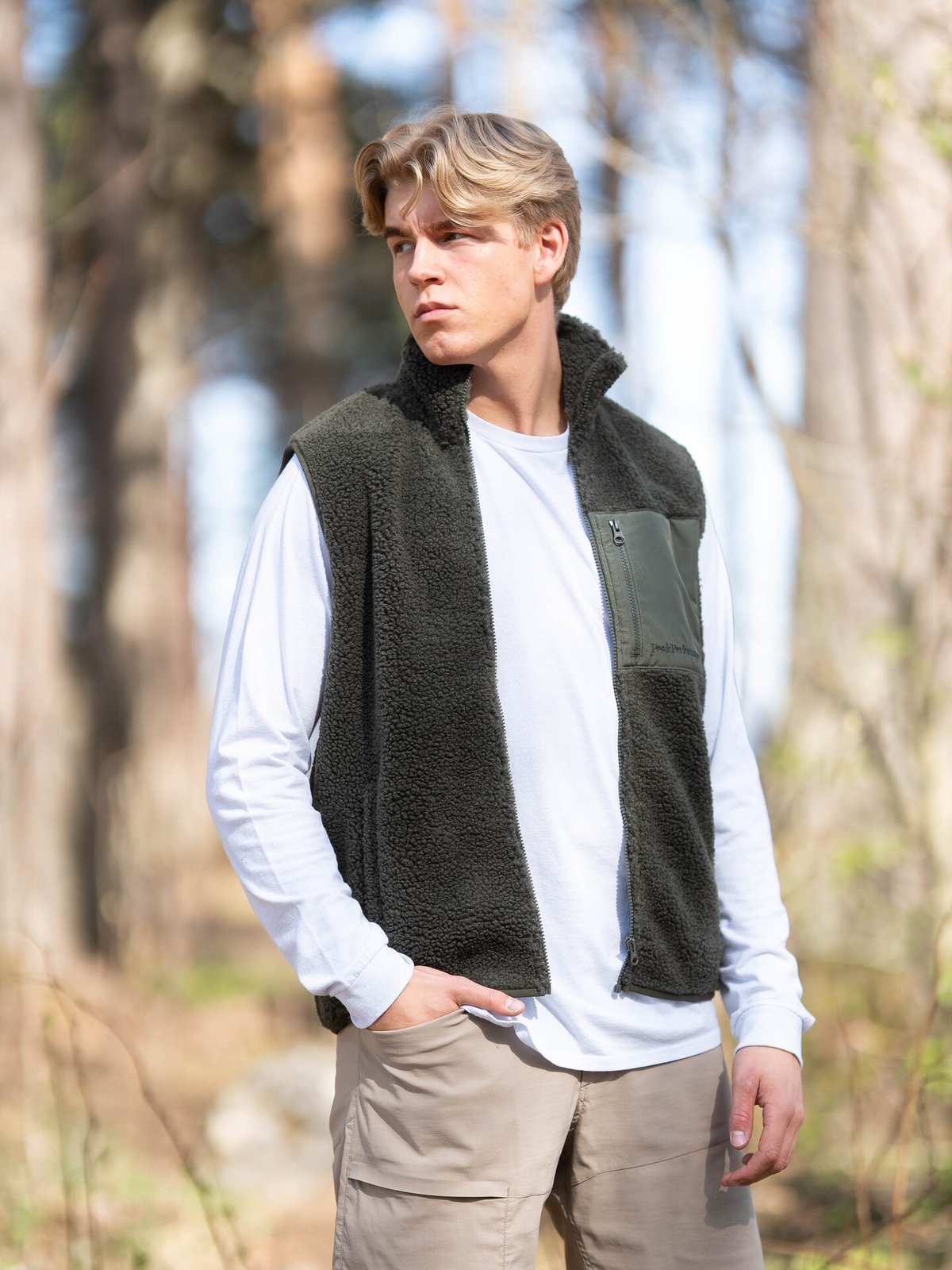 Peak Performance Ground Pile Vest Pine needle