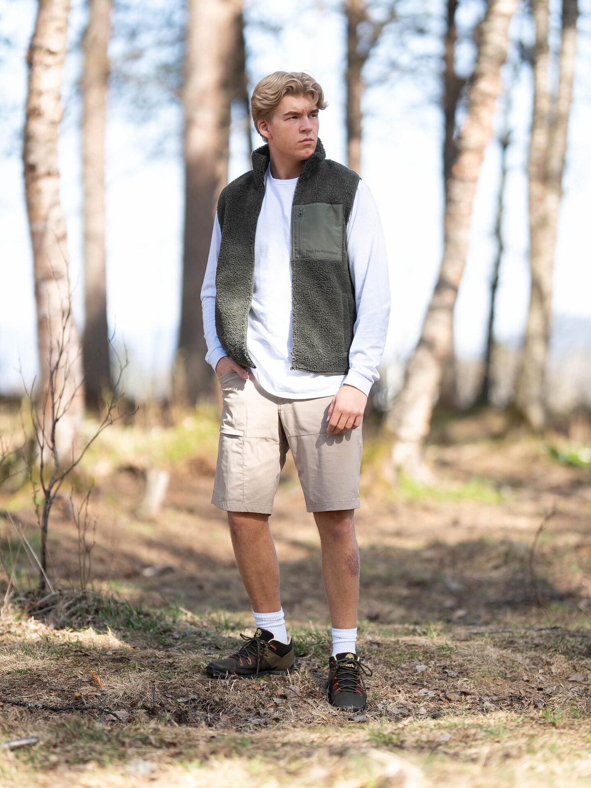 Peak Performance Ground Pile Vest Pine needle