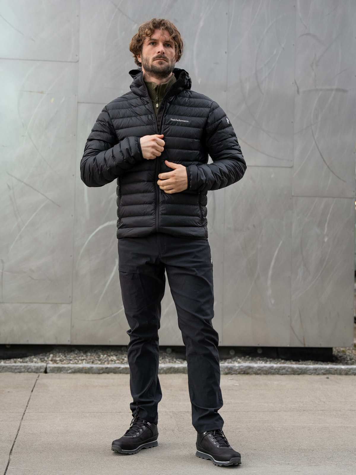 Peak Performance Down Liner Hood Jacket Sort