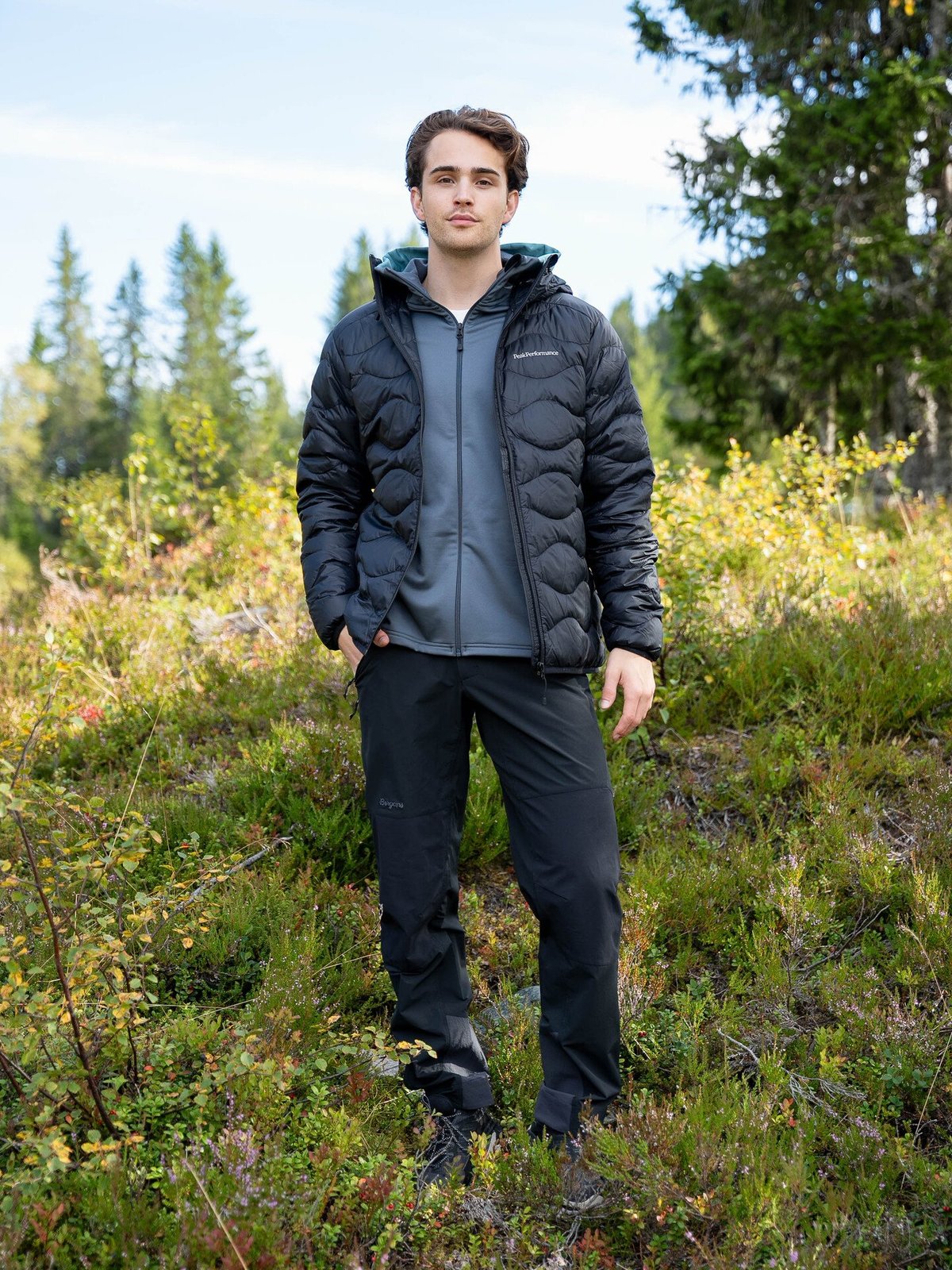 Peak Performance Helium Down Hood Jacket Men BLACK