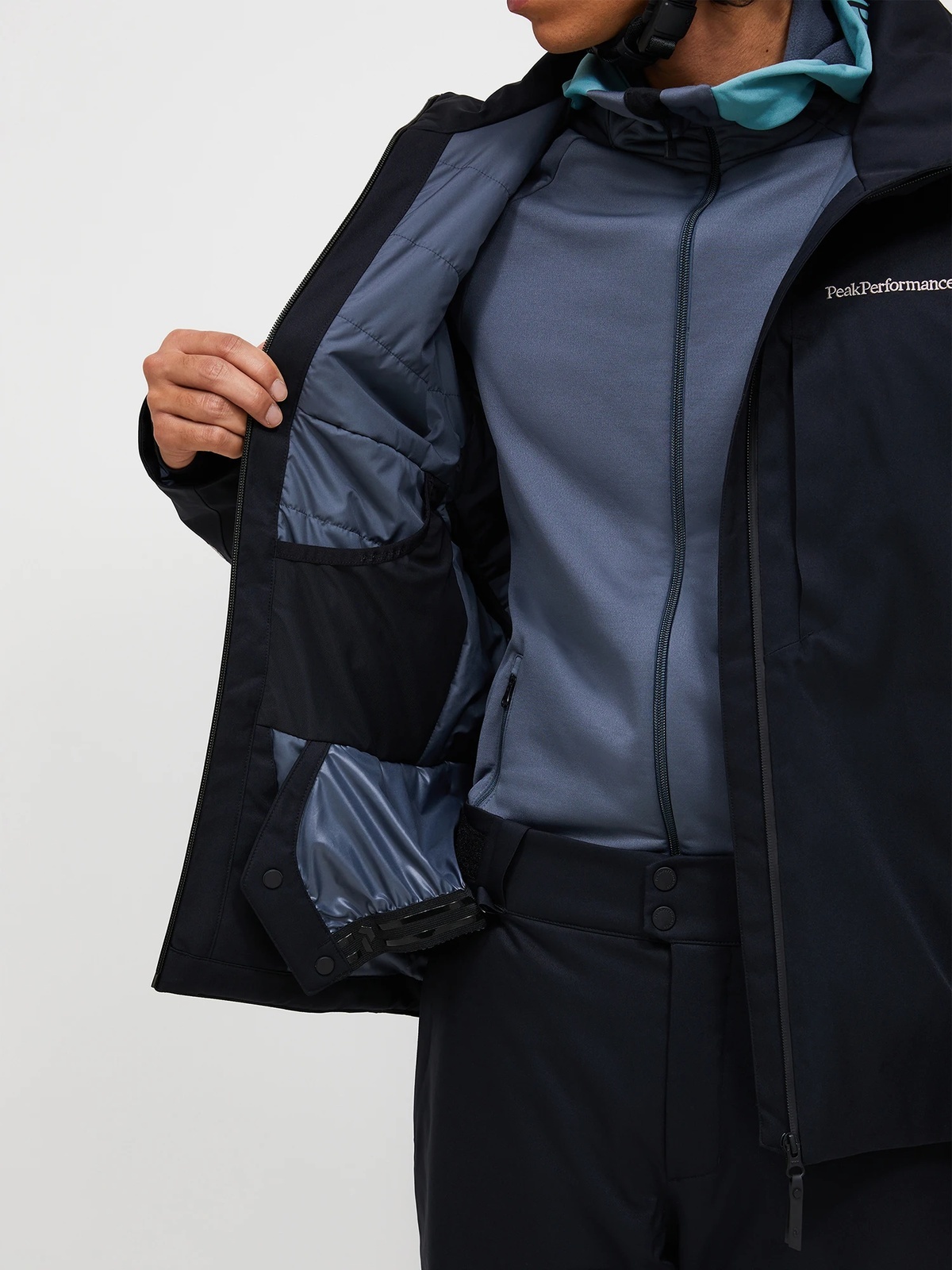 Peak Performance Maroon Insulated Jacket Black