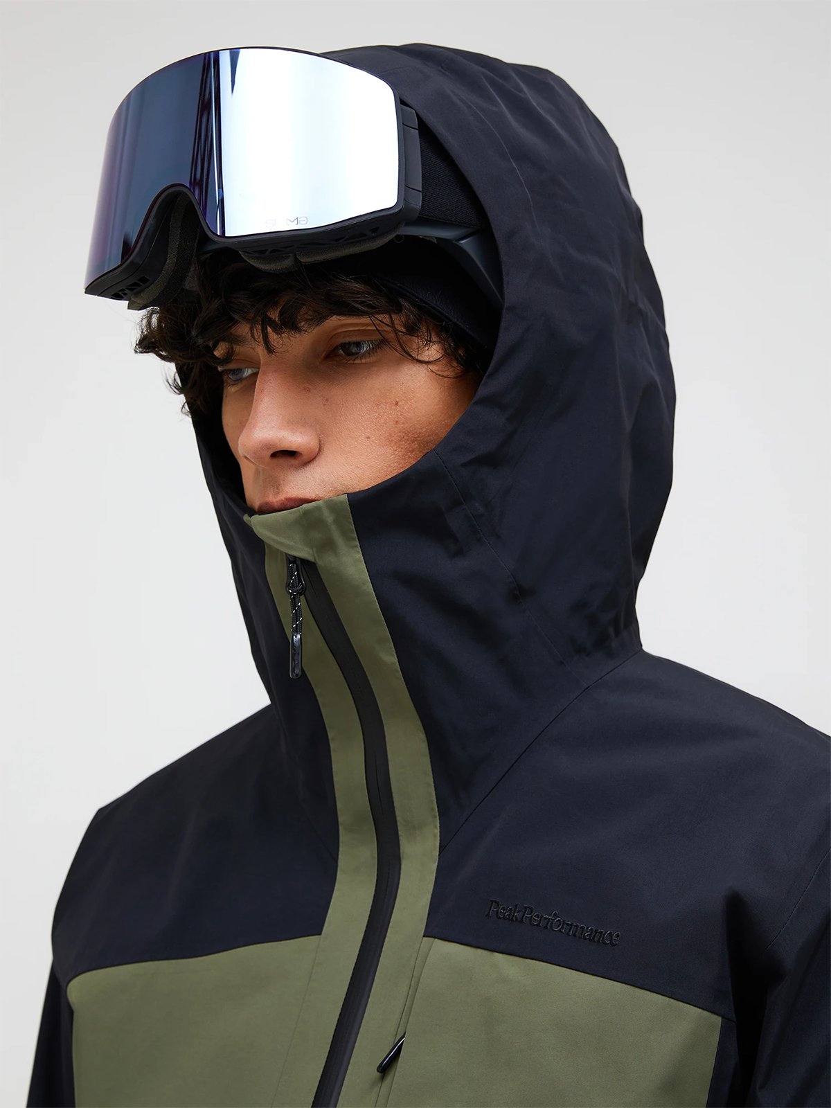 Peak Performance M Vertec 3L Jacket Pine Needle / Black