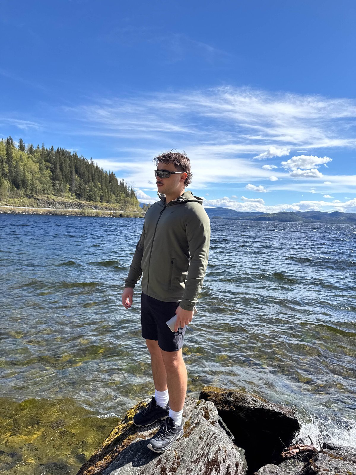 Peak Performance Rider Essentials Zip Hood Pine Needle