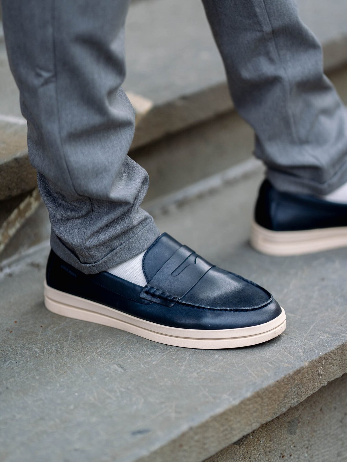 Cole Haan Pinch Long Weekender Penny Loafers Navy Blazer / Angora
