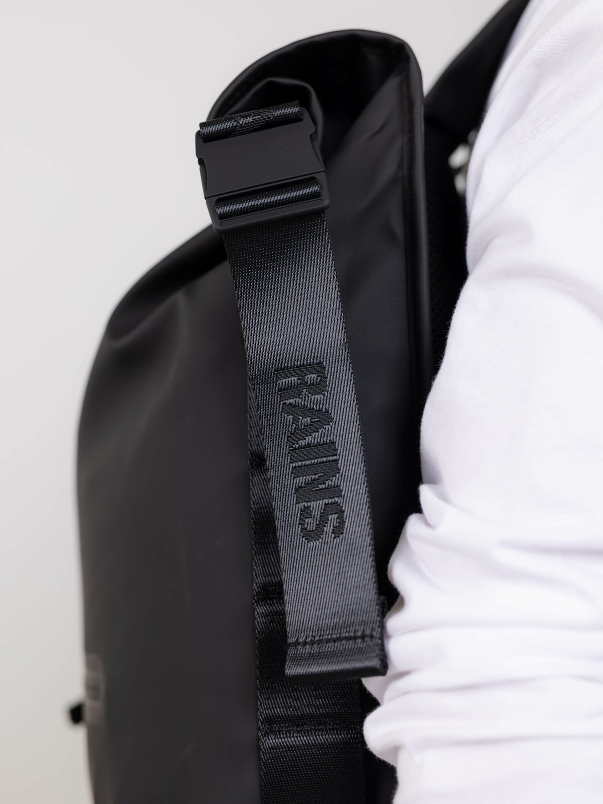 Rains Trail Rolltop Backpack Black