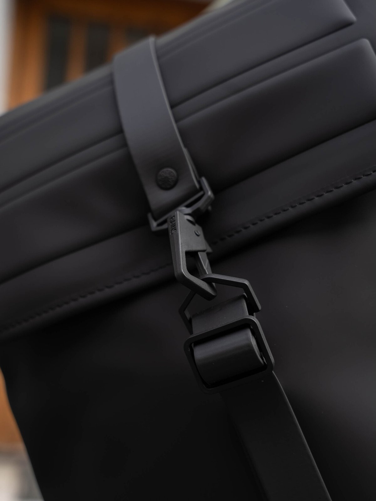 Rains Shield Rucksack Black