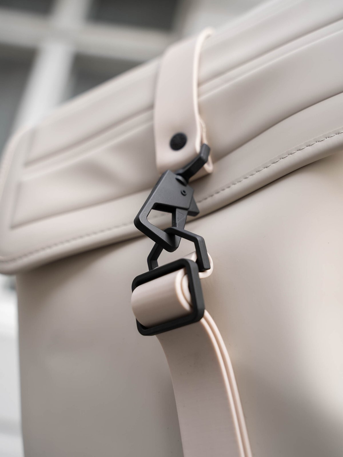 Rains Shield Rucksack Dune