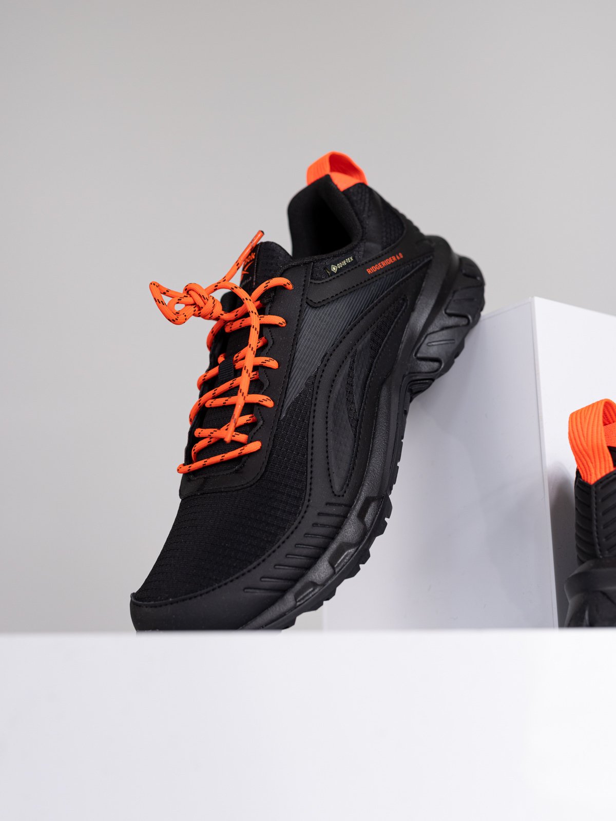 Reebok Ridgerider 6 GTX Core Black / Pure Grey 8 / Orange Flare