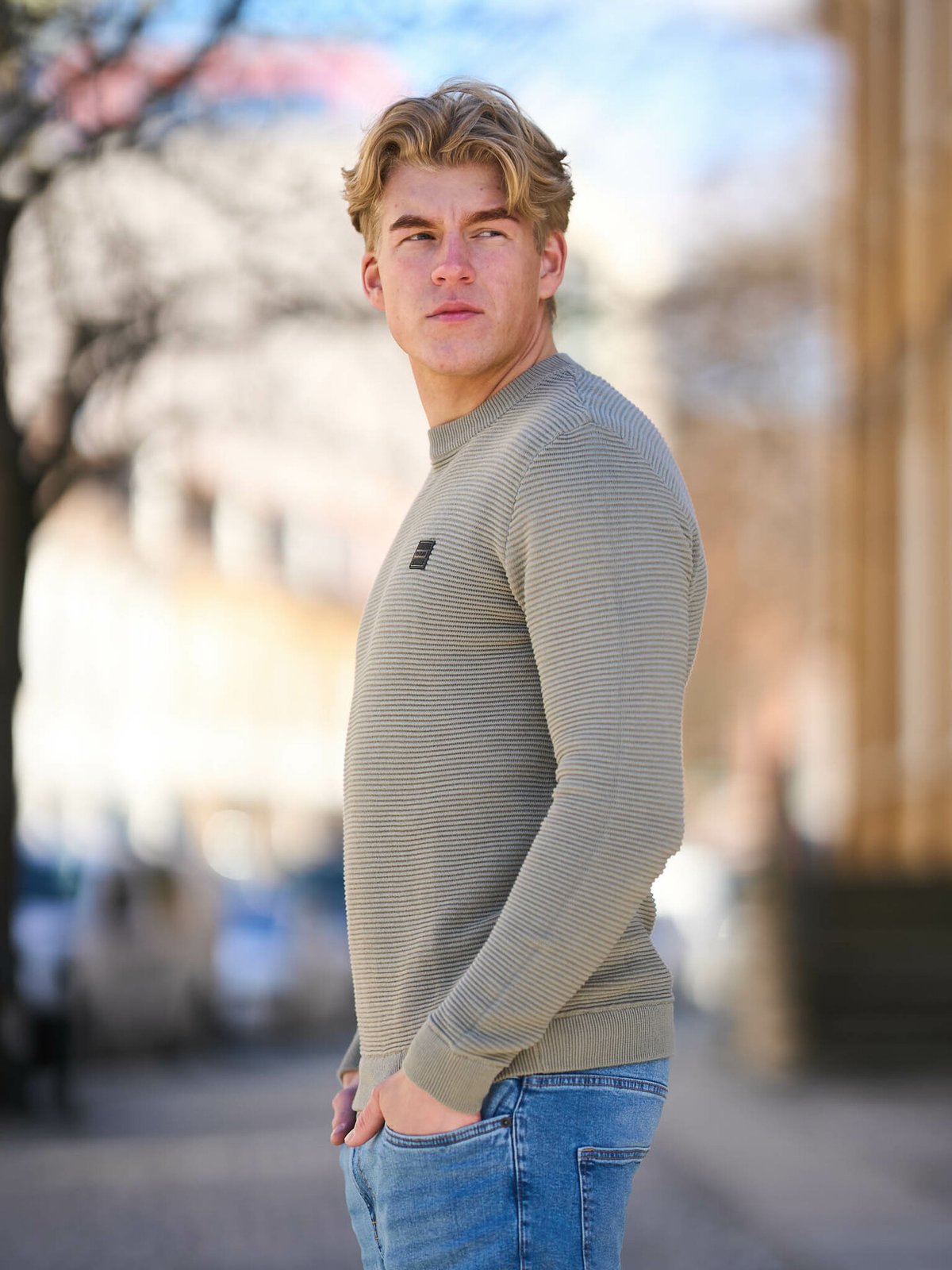Solid Valencia Structure Crew Neck Vetiver