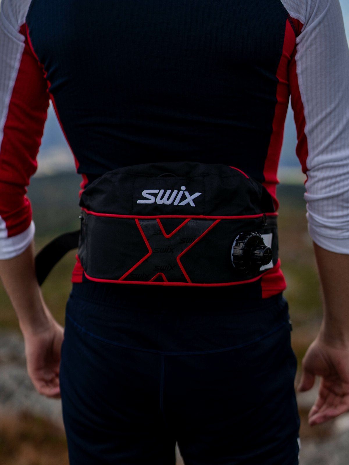 Swix Insulated Drink Belt Svart og rød