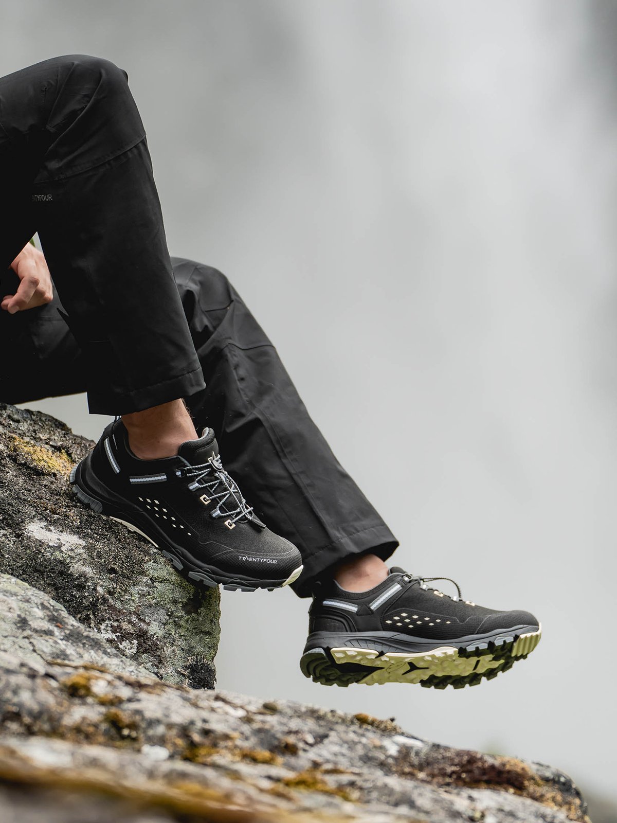 Twentyfour Flåm Hiking LowCut H Skyggesort