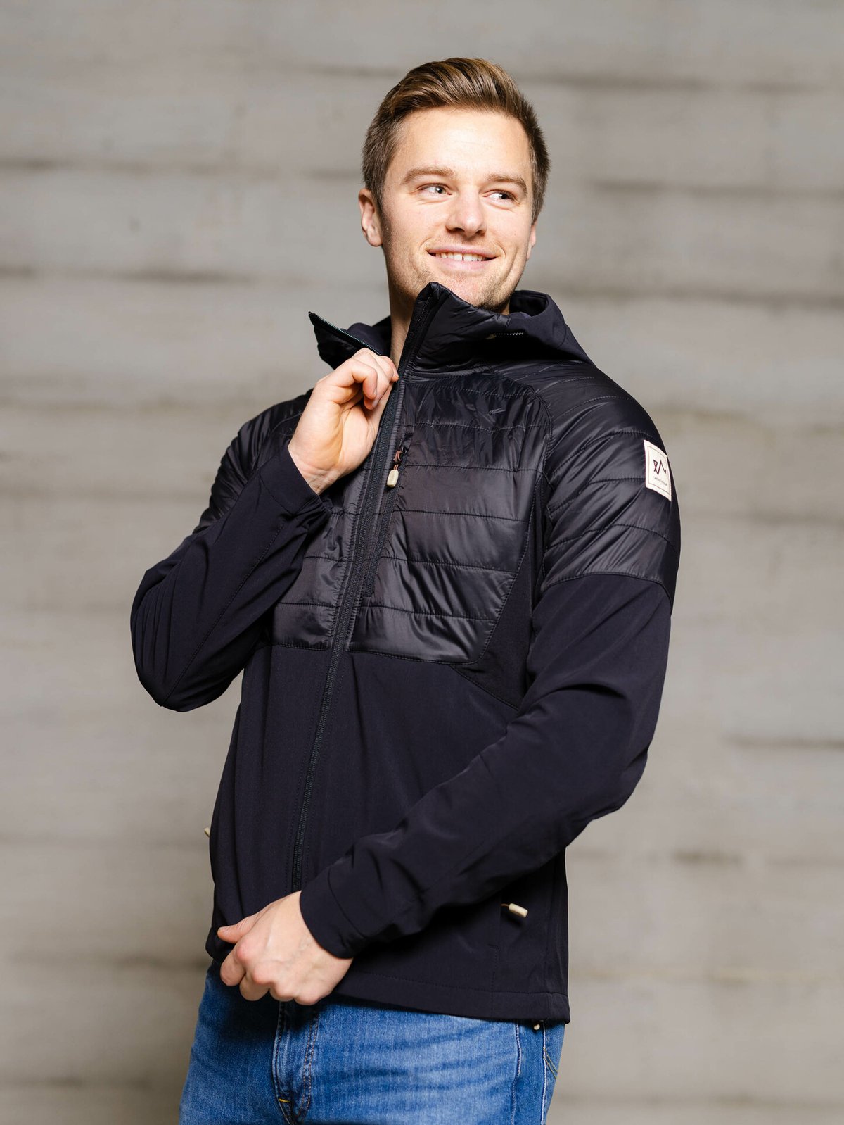 Twentyfour Finse Hybrid Jakke Skyggesort