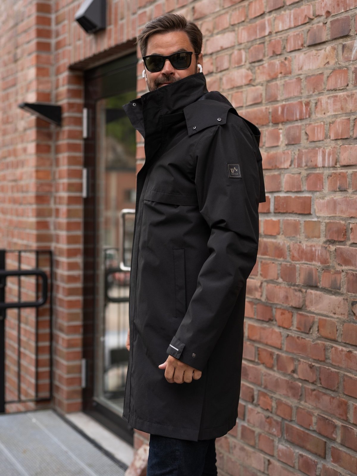 Twentyfour Mode 2L Trench Sort