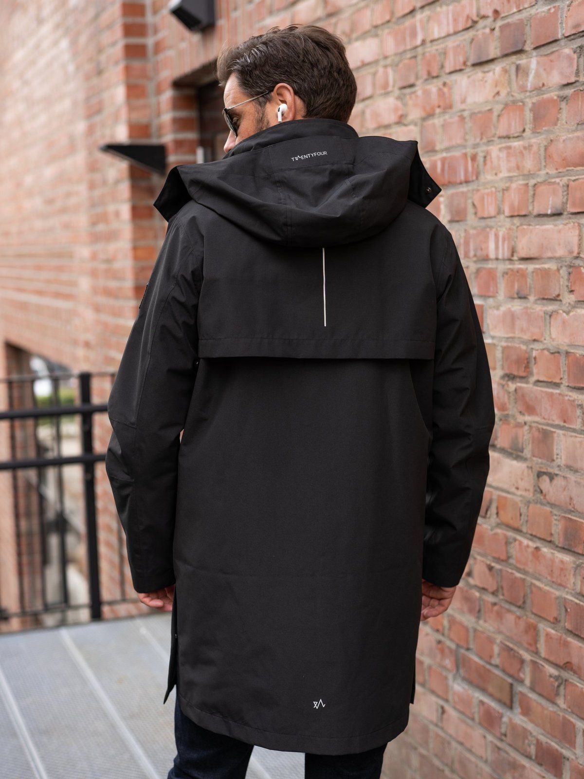 Twentyfour Mode 2L Trench Sort