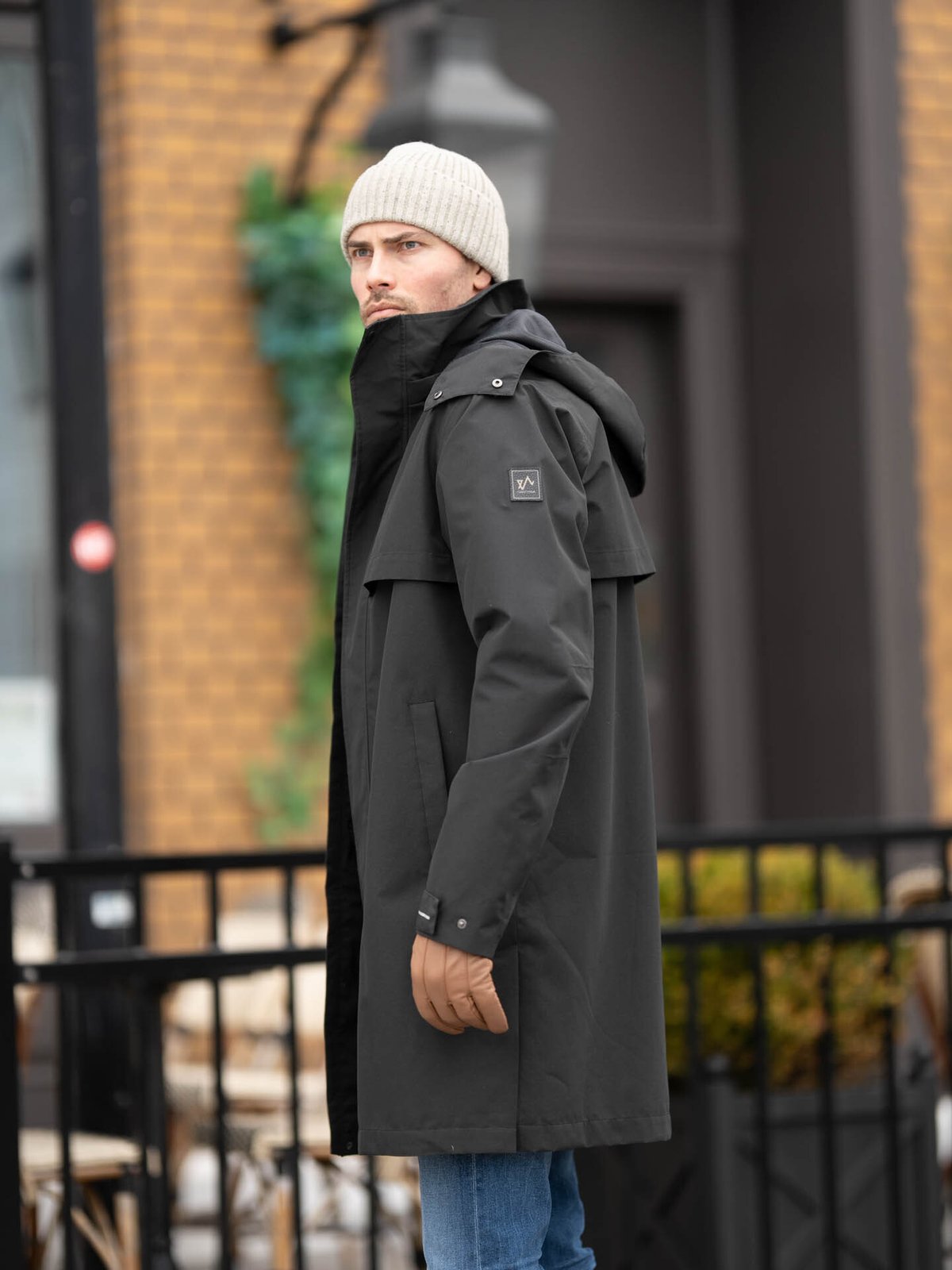 Twentyfour Mode 2L Trench Sort