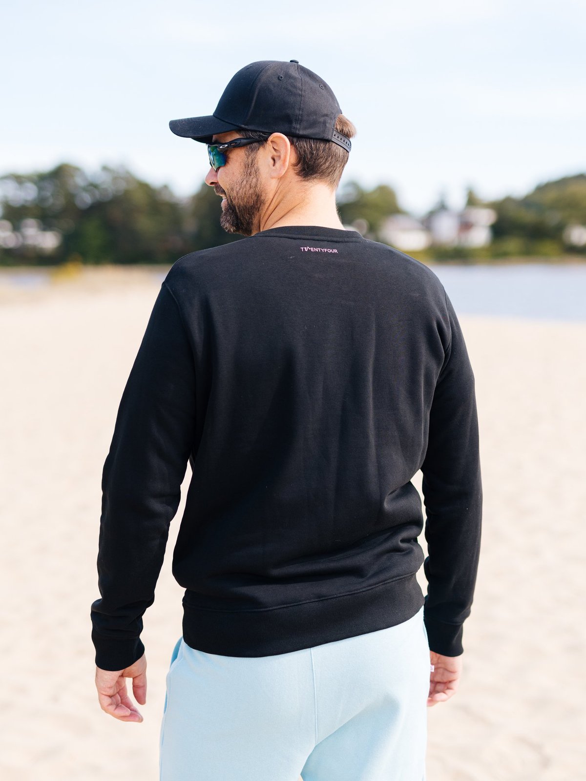 Twentyfour Logo Genser Sort