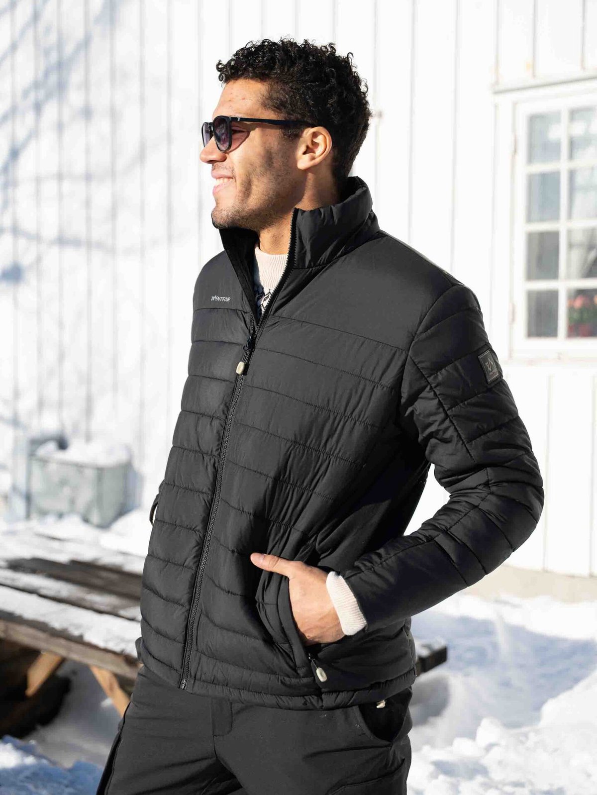 Twentyfour Mode Thermal Jakke Sort