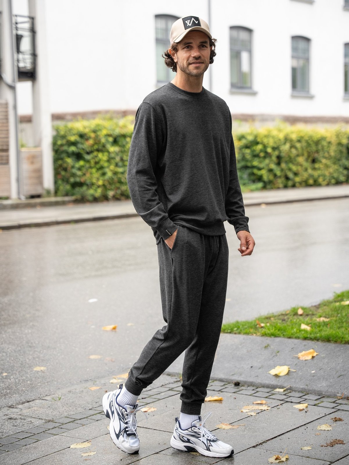 Twentyfour Mode Comfy Genser Sort