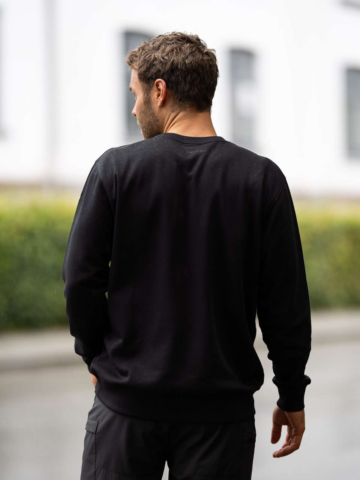 Twentyfour & Sweater Sort