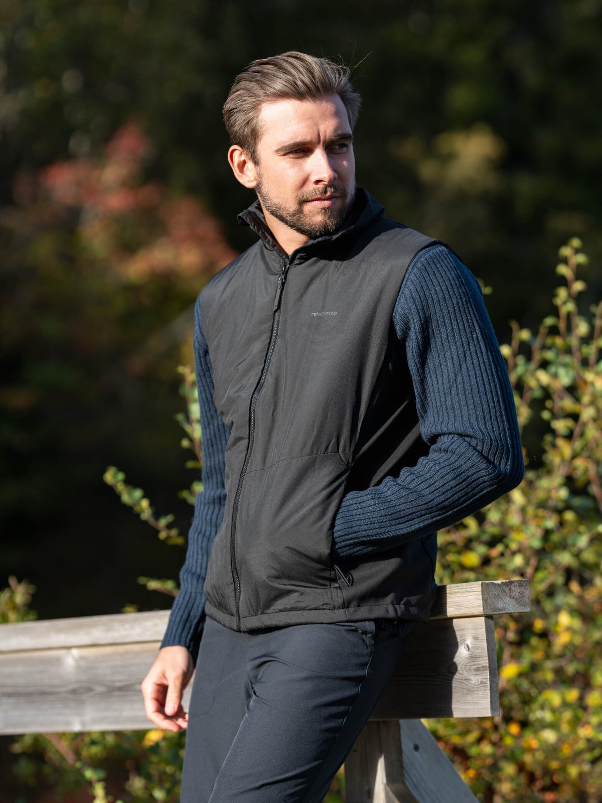 Twentyfour Aurora Thermo Vest Sort