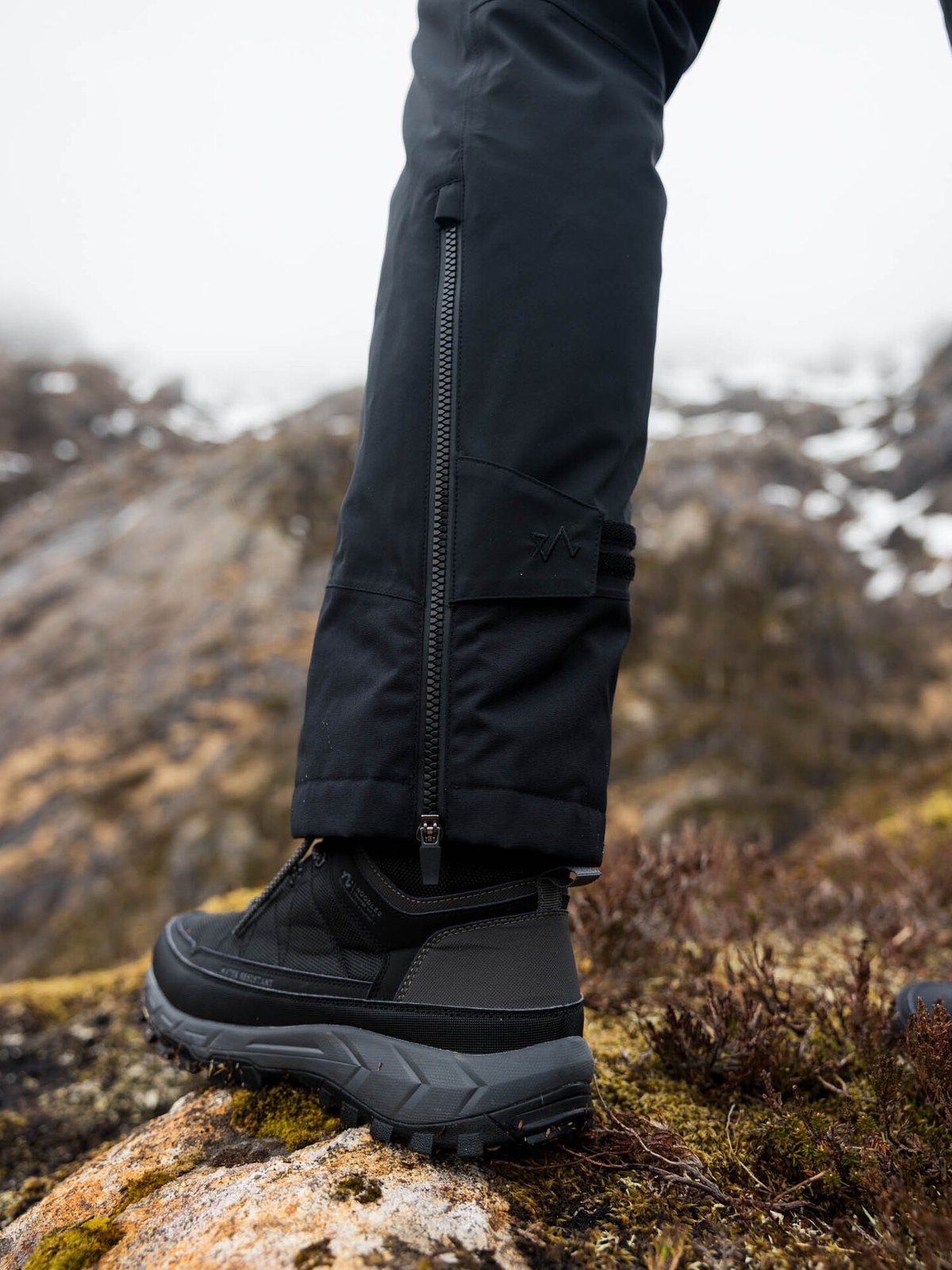 Twentyfour Aurora Primaloft Skallbukse Sort