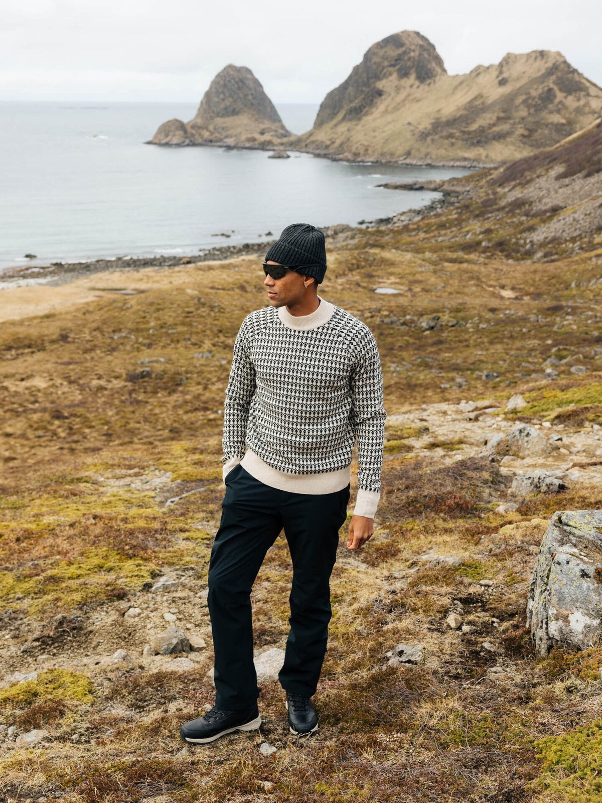 Twentyfour Aurora Ullgenser Gråhvit