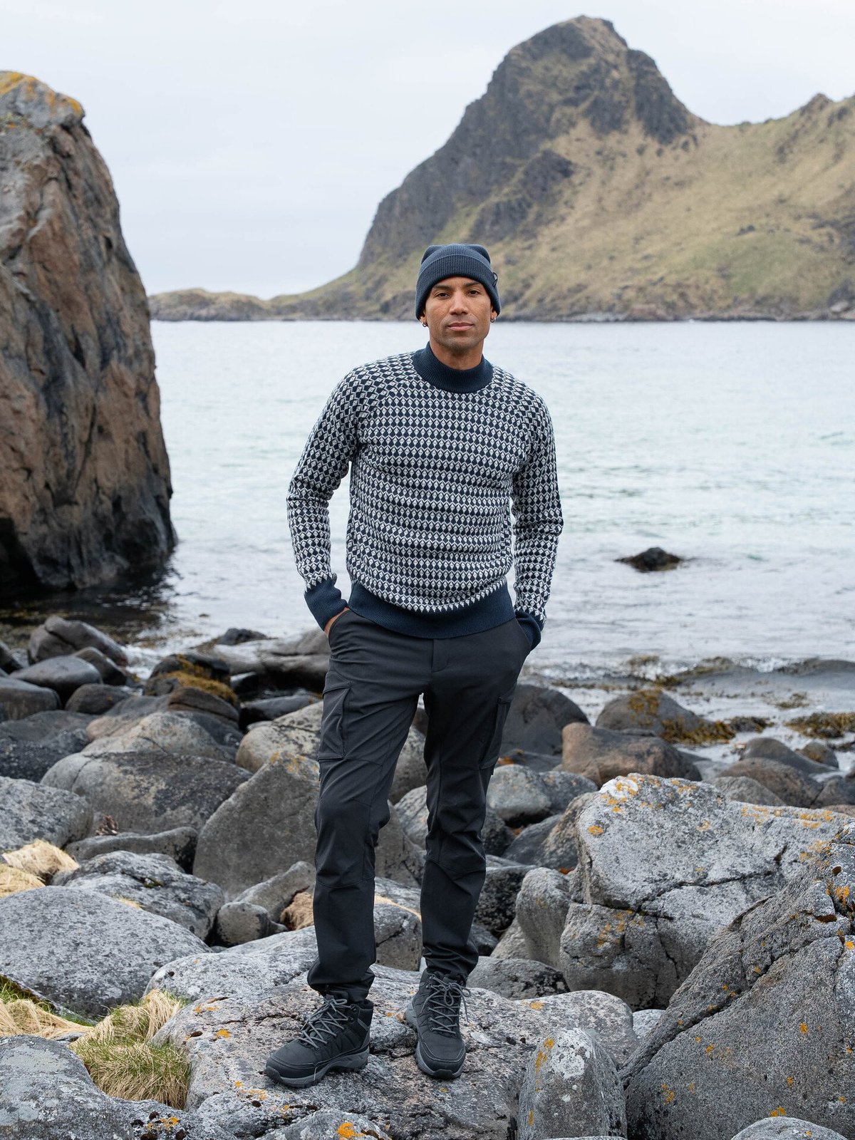 Twentyfour Aurora Ullgenser Marine