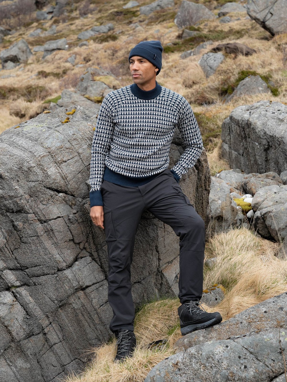 Twentyfour Aurora Ullgenser Marine