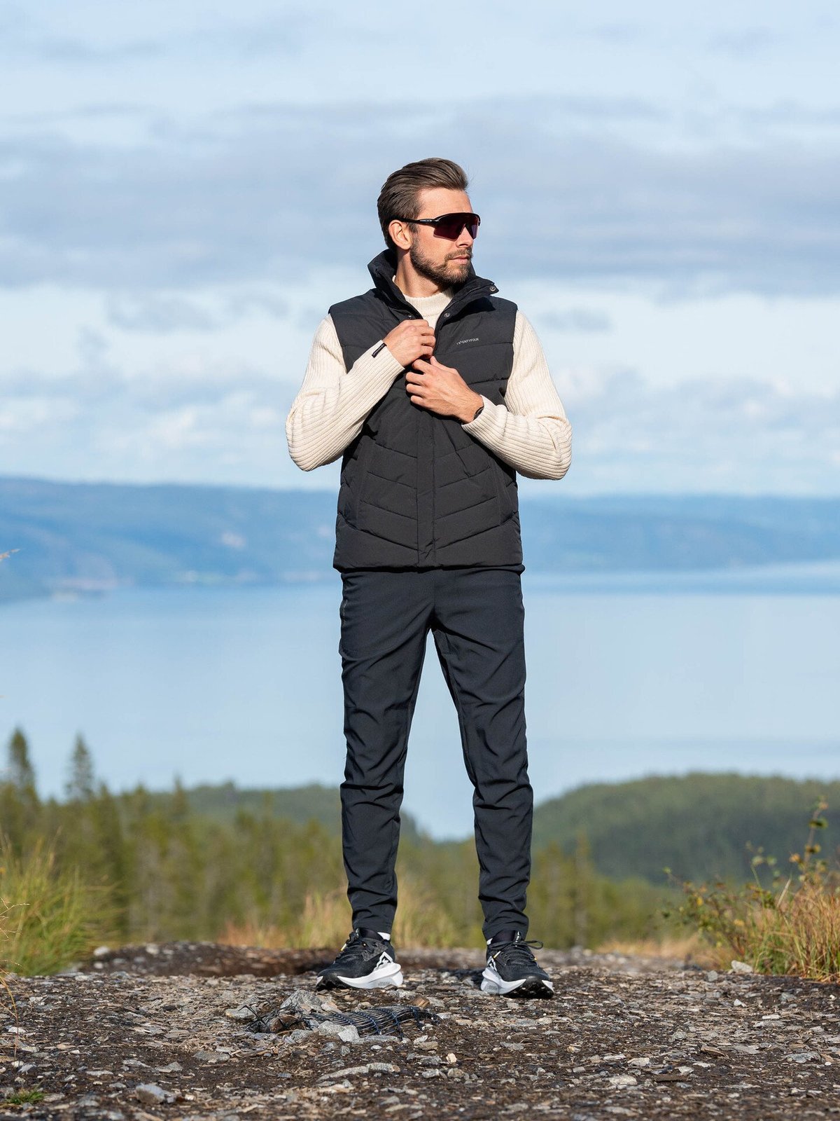 Twentyfour Mode Rib RN Sweater Gråhvit